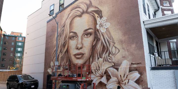 Tribute murals for Charlotte light rail stabbing victim Iryna Zarutska surface nationwide: See photos here