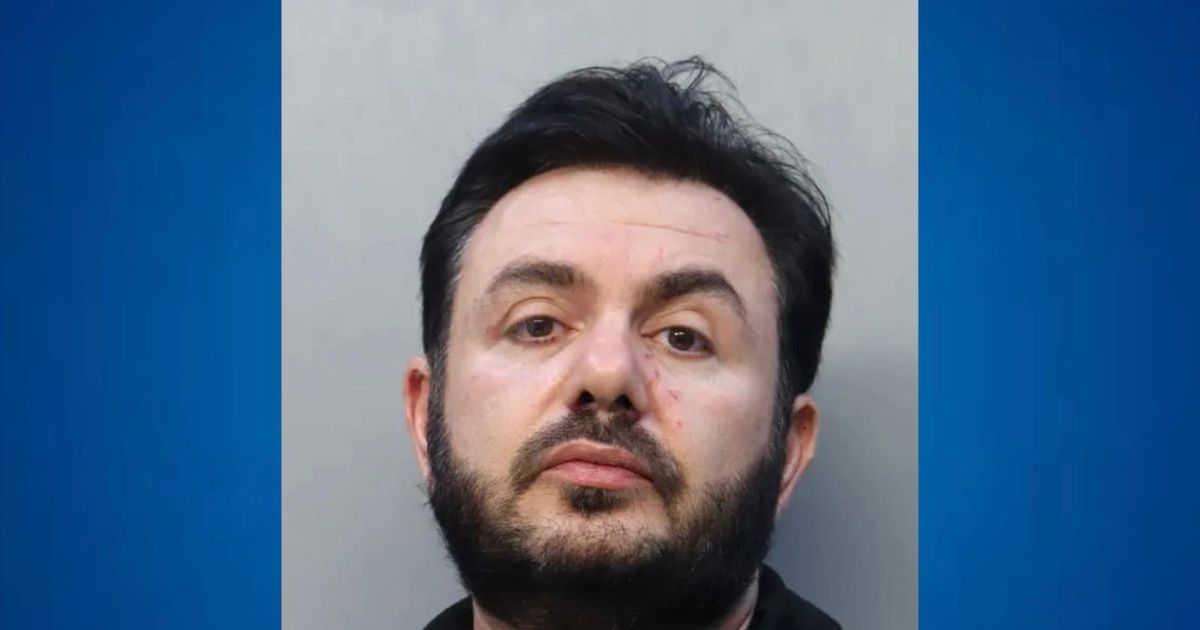 Ataque en Sunny Isles deja a un hombre apuñalado, arrestan al sospechoso