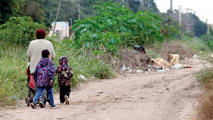 Informe de la UCA revela que la pobreza bajó al 36,3% en el tercer trimestre