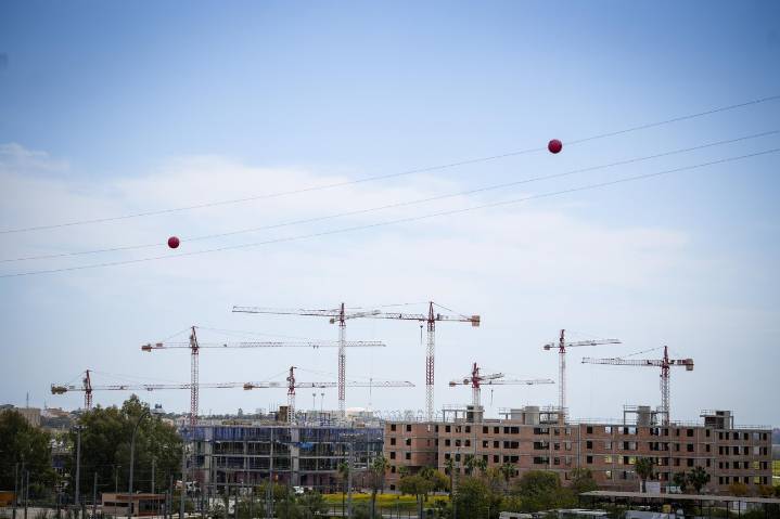 Málaga licita 14 parcelas para construir hasta 1.414 viviendas de alquiler asequible