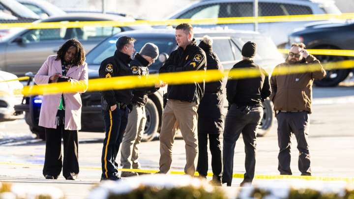 3 Neb. officers wounded, suspect killed in shooting