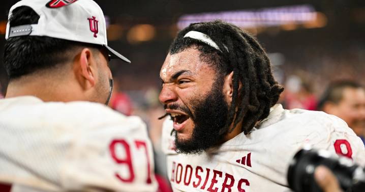 No. 1 Indiana expected to lose a star player after he injured himself high