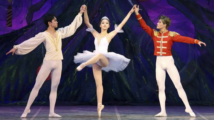 El Ballet de la Ópera Nacional de Kirguistán: y con 'El cascanueces' llegó la Navidad