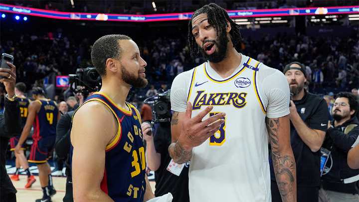 Warriors land Anthony Davis in mock trade by ESPN NBA experts