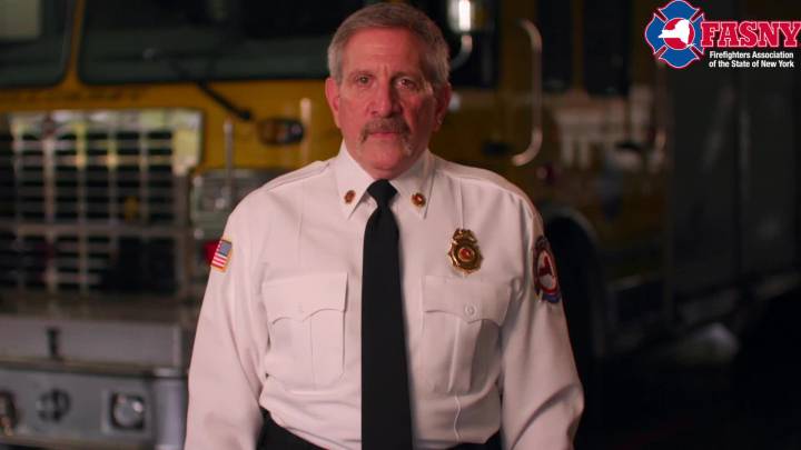 Use these FASNY tips to fireproof your Christmas tree