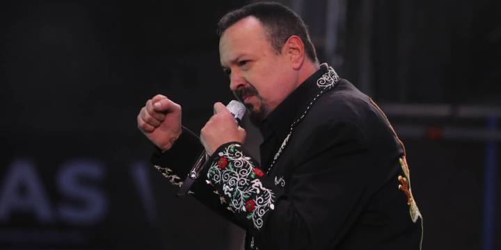 Pepe Aguilar busca desafiar a la muerte al crear su propia IA para interactuar con personas fallecidas