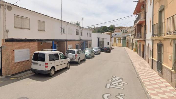 Rescatan de una chimenea el cuerpo sin vida de un hombre en Jaén