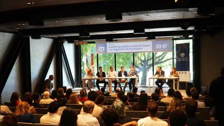 Segunda audiencia pública por la ley orgánica de municipios en la provincia