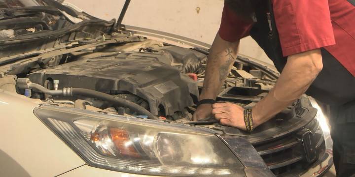 Skip the warm-up, pay the price: Mechanics warn of winter engine damage