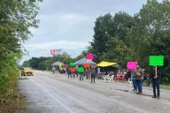 Ganaderos y agricultores de Quintana Roo se manifestaron en la carretera Mahahual
