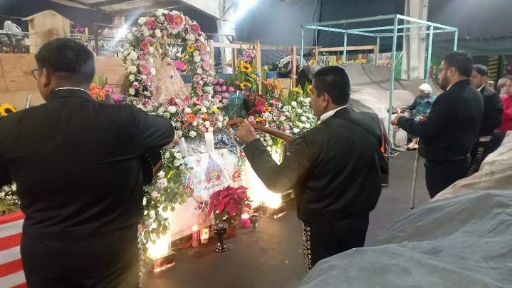 “Salud, trabajo y ventas”; las peticiones de comerciantes a la Virgen de Juquila en el mercado Cerritos