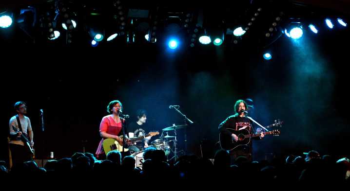 Snocaps dazzle Los Angeles fans with new music and nostalgic hits