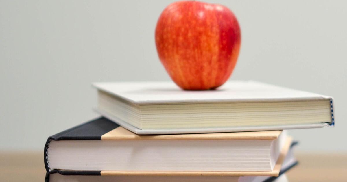 Indiana seeks applications for $40,000 teaching scholarship