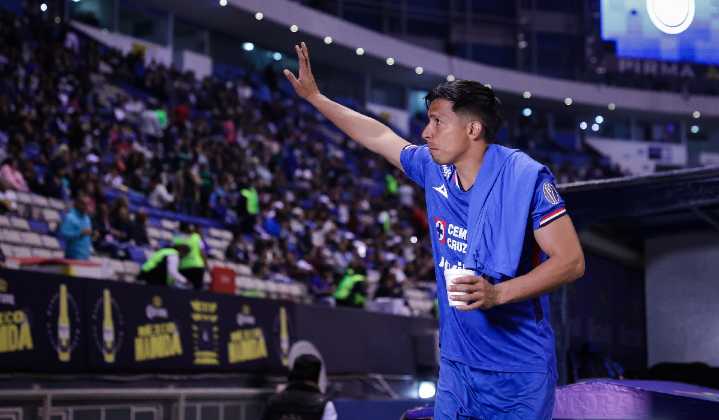 ¿Regresa a dónde no fue feliz? Chivas y Cruz Azul ya negocian por Ángel Sepúlveda