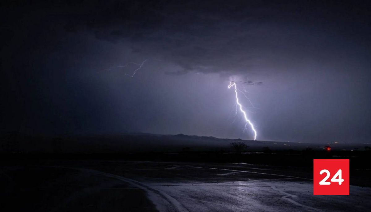 Rayo cayó dentro de Parque Nacional Villarrica y provocó un incendio