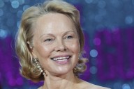 "Reconciliarme con mis raíces". El curioso deseo de Pamela Anderson: cambiar su apellido y volver a la lejana tierra de sus abuelos