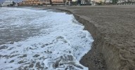 La costa de Vera pierde arena y piden soluciones reales en lugar de "tirar" el dinero en "parches"