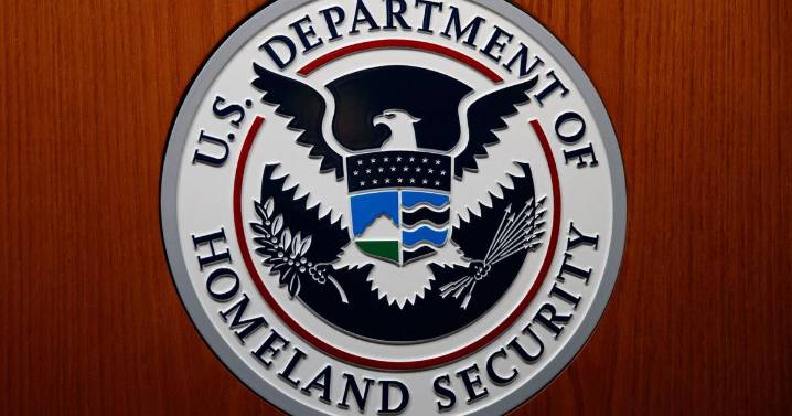 Federal authorities plan operation in Minnesota focusing on Somali immigrants, AP source says