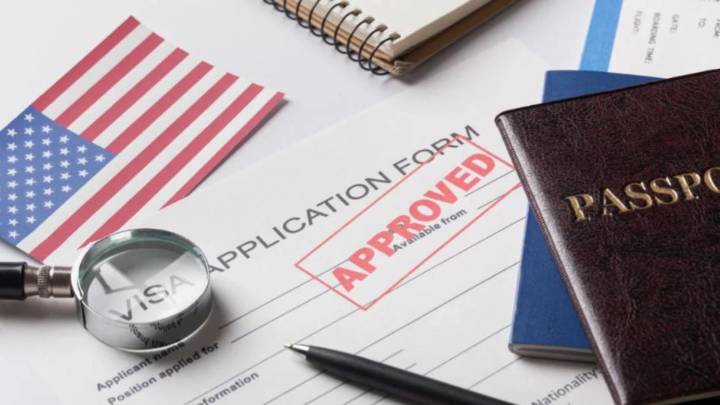 US orders H-1B, H-4 visa applicants to make social media profiles public