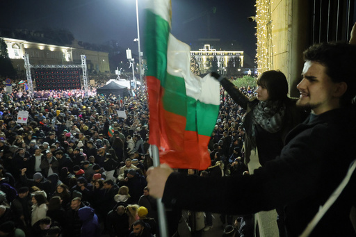 Decenas de miles de personas protestan en Bulgaria contra la corrupción del gobierno