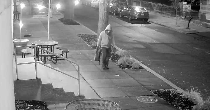 FBI arrests suspect tied to pipe bombs before Jan. 6 insurrection