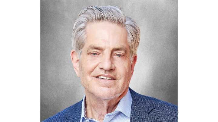 Esta leyenda de la cirugía robótica invierte 100 mdd en nuevas empresas médicas de última generación