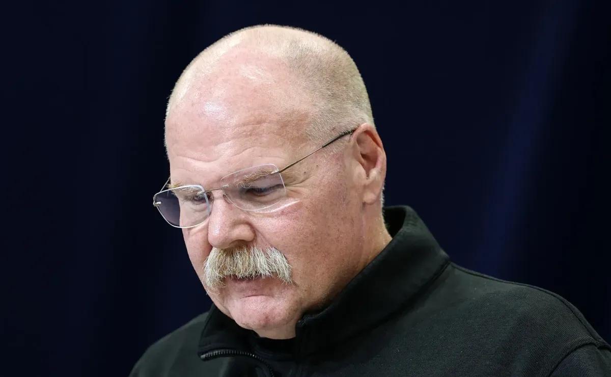 Andy Reid knows who to blame for Chiefs’ failed fourth downs in tough loss against Texans