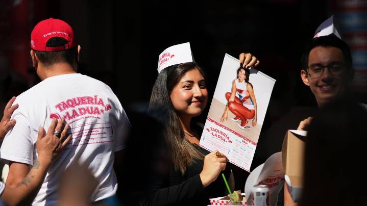 Dua Lipa's Mexico concerts come with specialty tacos, hot sauce and margaritas