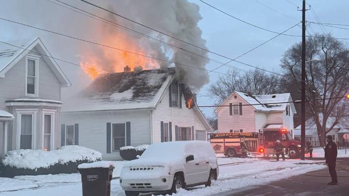 Good Samaritan alerts resident to Knightstown house fire