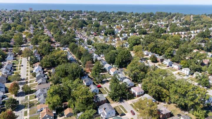 Euclid begins chopping down 170 tree lawn trees