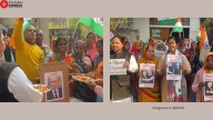 Varanasi residents perform ‘aarti’ of Russian President Vladimir Putin’s photograph ahead of his India visit. Watch video