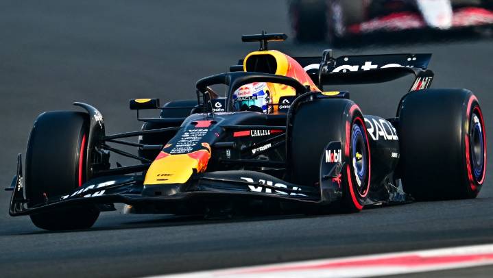 Verstappen toma ventaja en la lucha por el título de F1
