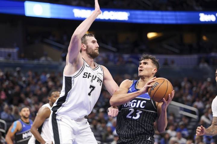 Deadspin | Resilient Spurs' winding travels pit them against Cavaliers