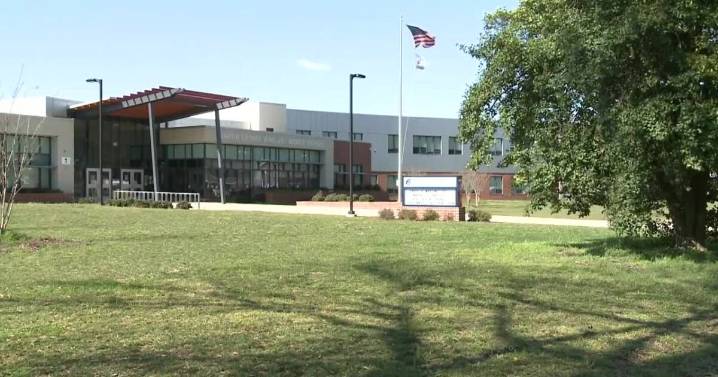 Virginia is tracking school performance with a new ratings system. Here's how local districts scored.