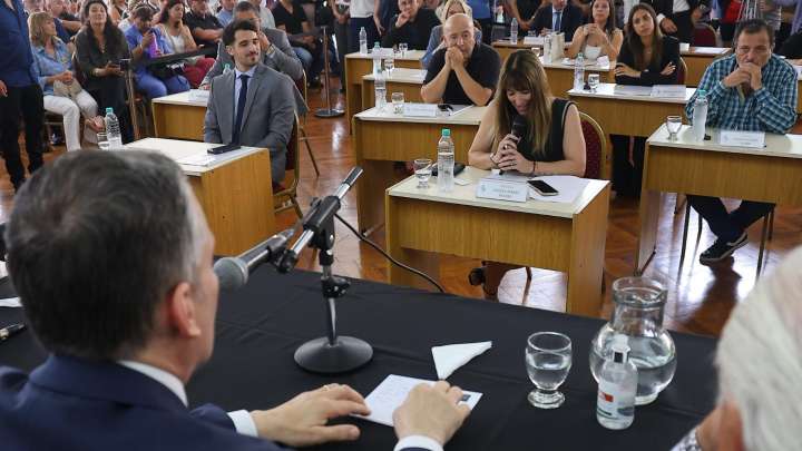Jura de concejales y polémica en Esteban Echeverría