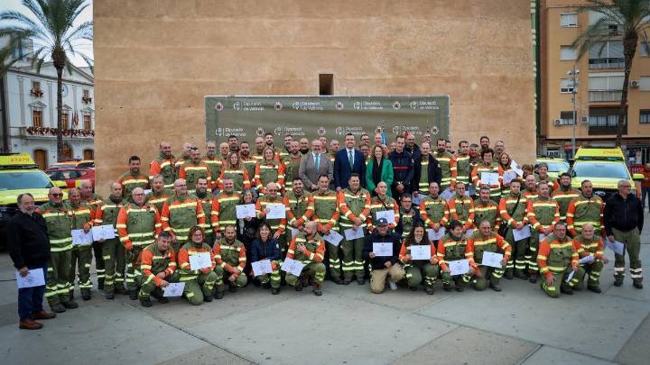 Torrent rinde homenaje a las brigadas forestales del Consorcio de Bomberos por su labor