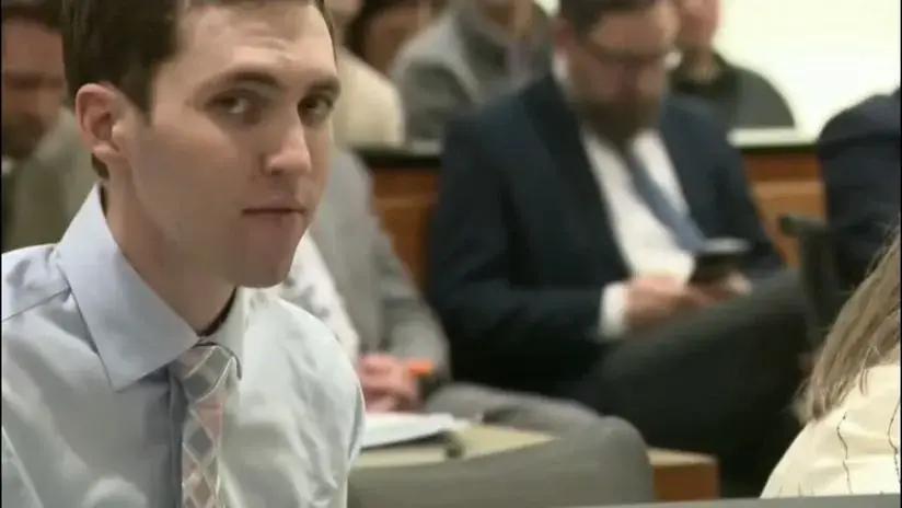 Acusado de asesinar a Charlie Kirk se presenta en persona por primera vez en corte de Estados Unidos