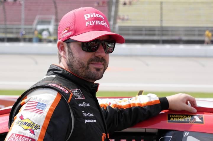 Deadspin | Michael Annett, retired Xfinity racer, dies at 39