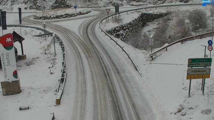 Restricciones por la nevada en el Pirineo aragonés: estas son las carreteras afectadas
