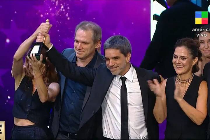"Nadie se salva solo". Quién ganó el Martín Fierro de Oro de Series