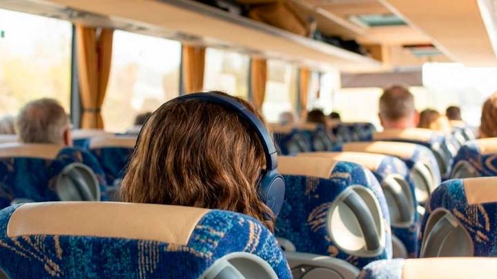 El éxito de la tarjeta Xente Nova impulsa la movilidad de los jóvenes en Galicia