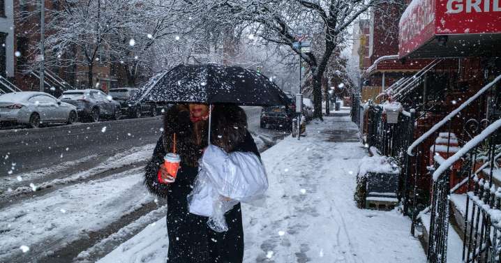 Weekend storm drops heavy snow around Northeast as Pacific Northwest braces for more rain