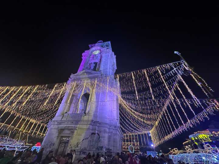 Navidad en Pachuca: Magia y Tradición, encendido en plaza Independencia