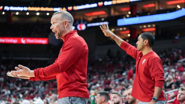 UofL vs. IU live updates: Follow action as Cards go for bounce