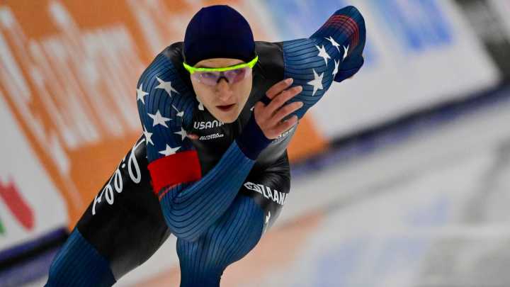 Jordan Stolz wins, sets speed-skating track records − and survives a fall