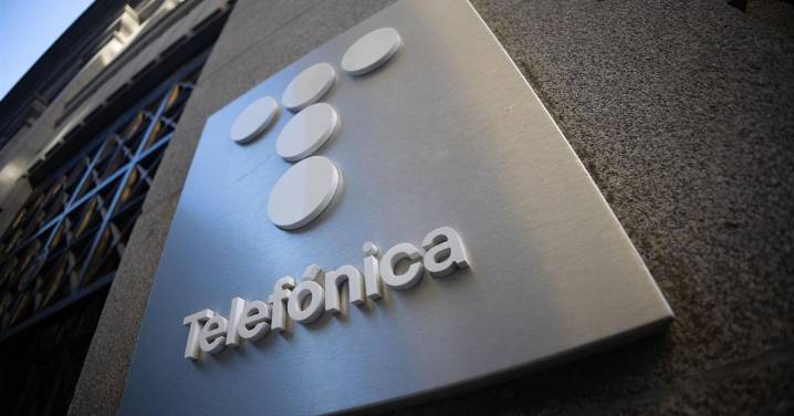 Los sindicatos rechazan la primera oferta de Telefónica en la negociación de los EREs