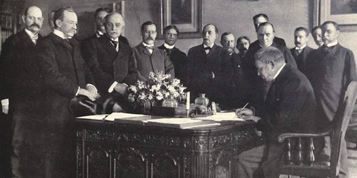 España entrega Cuba, Puerto Rico, Filipinas y Guam a los Estados Unidos