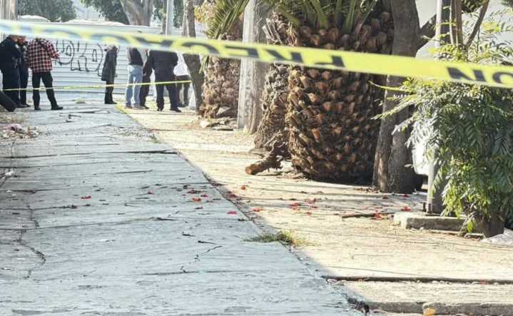 Hallan cuerpo de persona en inmediaciones del Cobach 10 en la alcaldía Venustiano Carranza