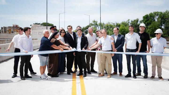 Kicillof inauguró el nuevo Puente Gogna sobre el Río Luján