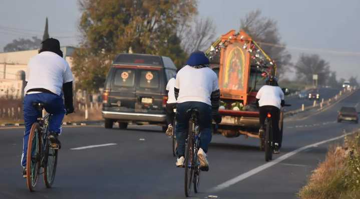 Fe imparable: miles cruzan Tlaxcala rumbo al Tepeyac pese al frío y el peligro